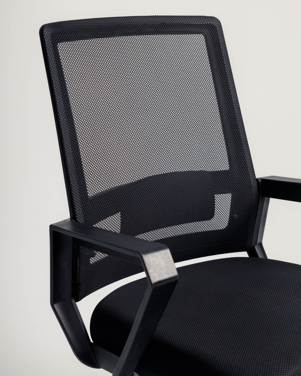 Chaise en maille Noire