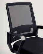 Chaise en maille Noire