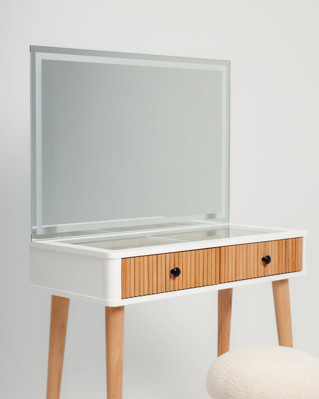 COMMODEUSE MUSE BLANCHE