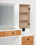 COMMODEUSE MUSE BLANCHE