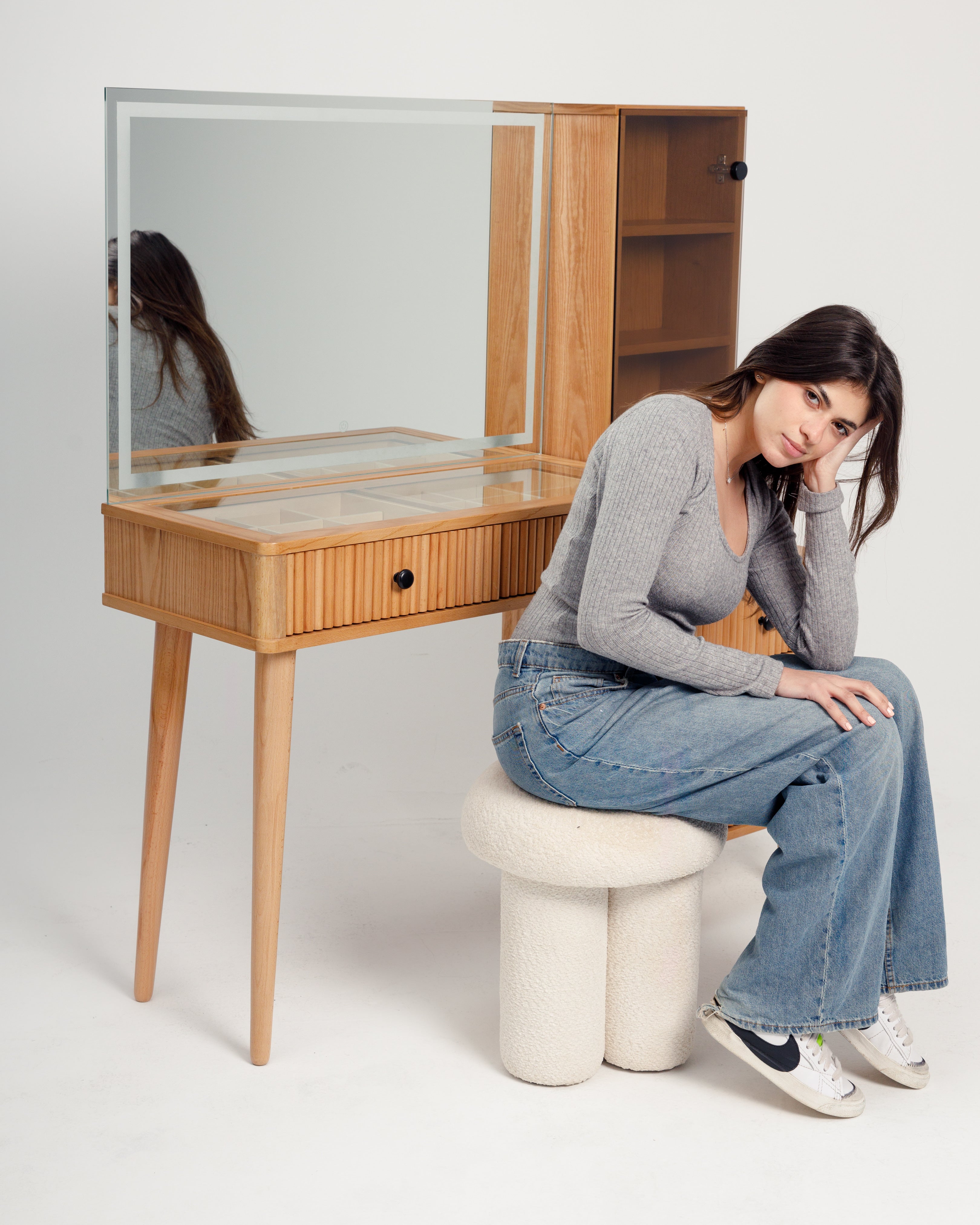 COMMODEUSE MUSE EN CHÊNE