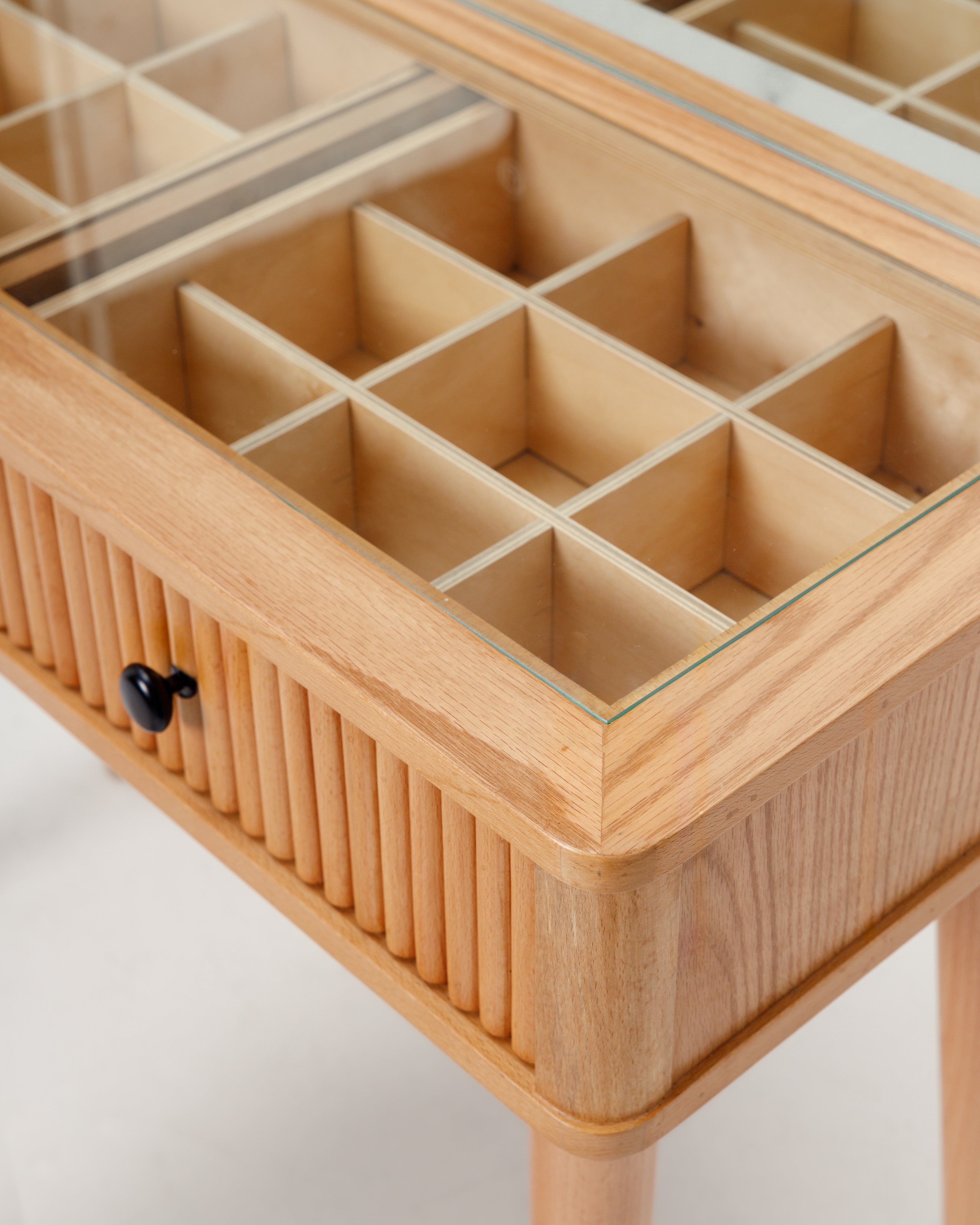 COMMODEUSE MUSE EN CHÊNE