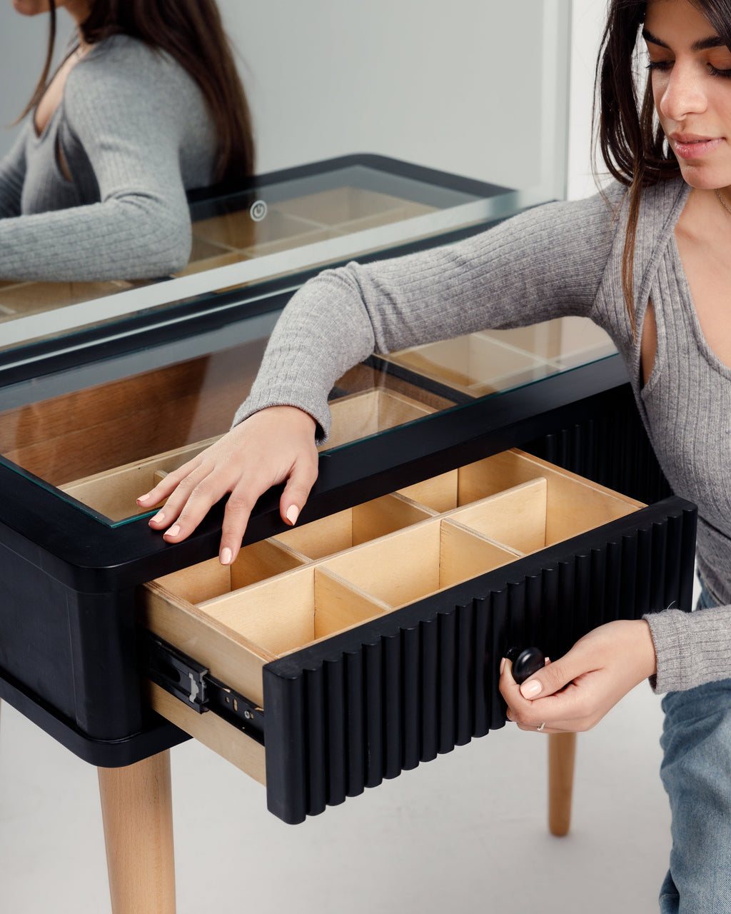 COMMODEUSE MUSE NOIRE