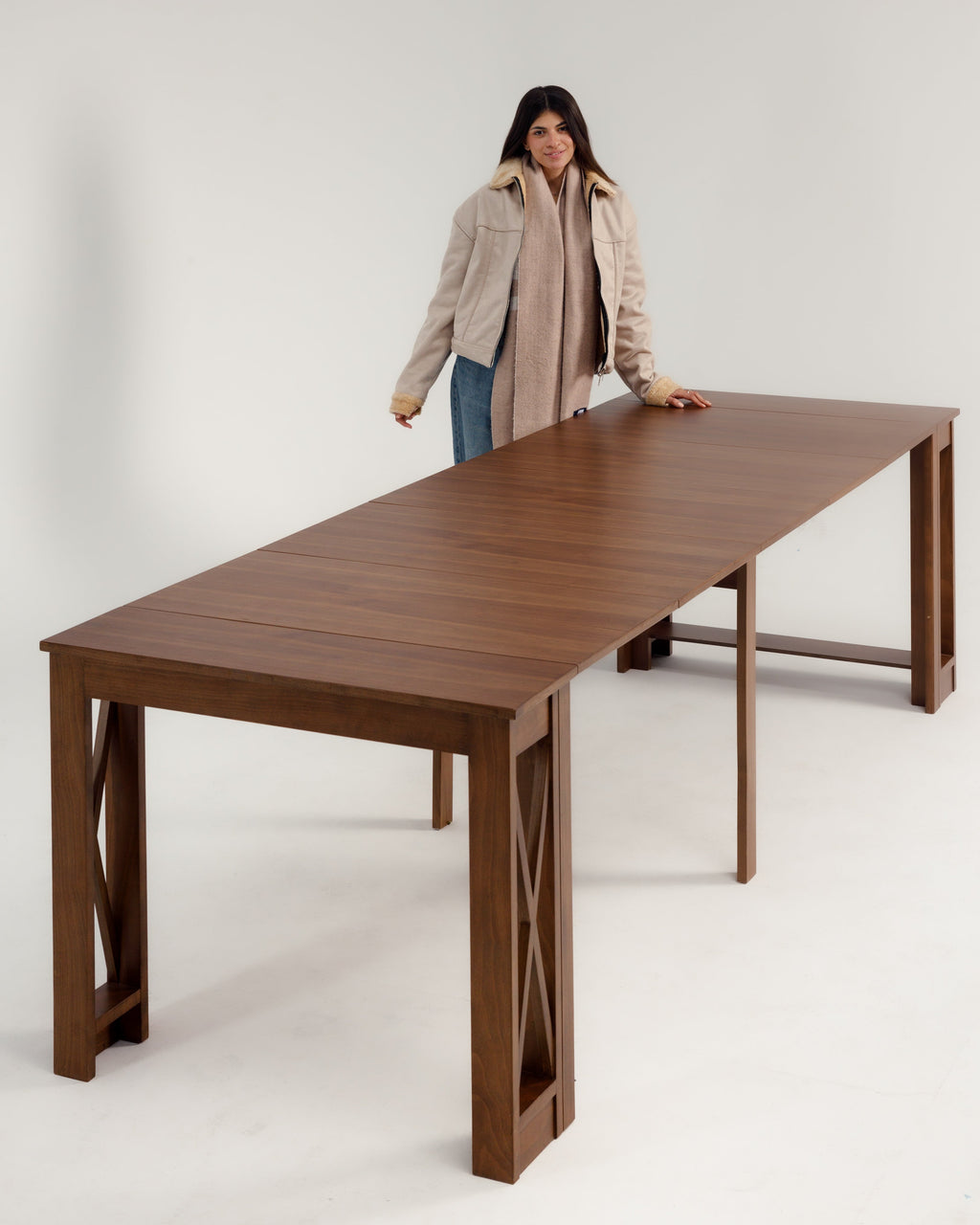 Table transformable en noyer