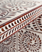 Console à incrustation florale en os