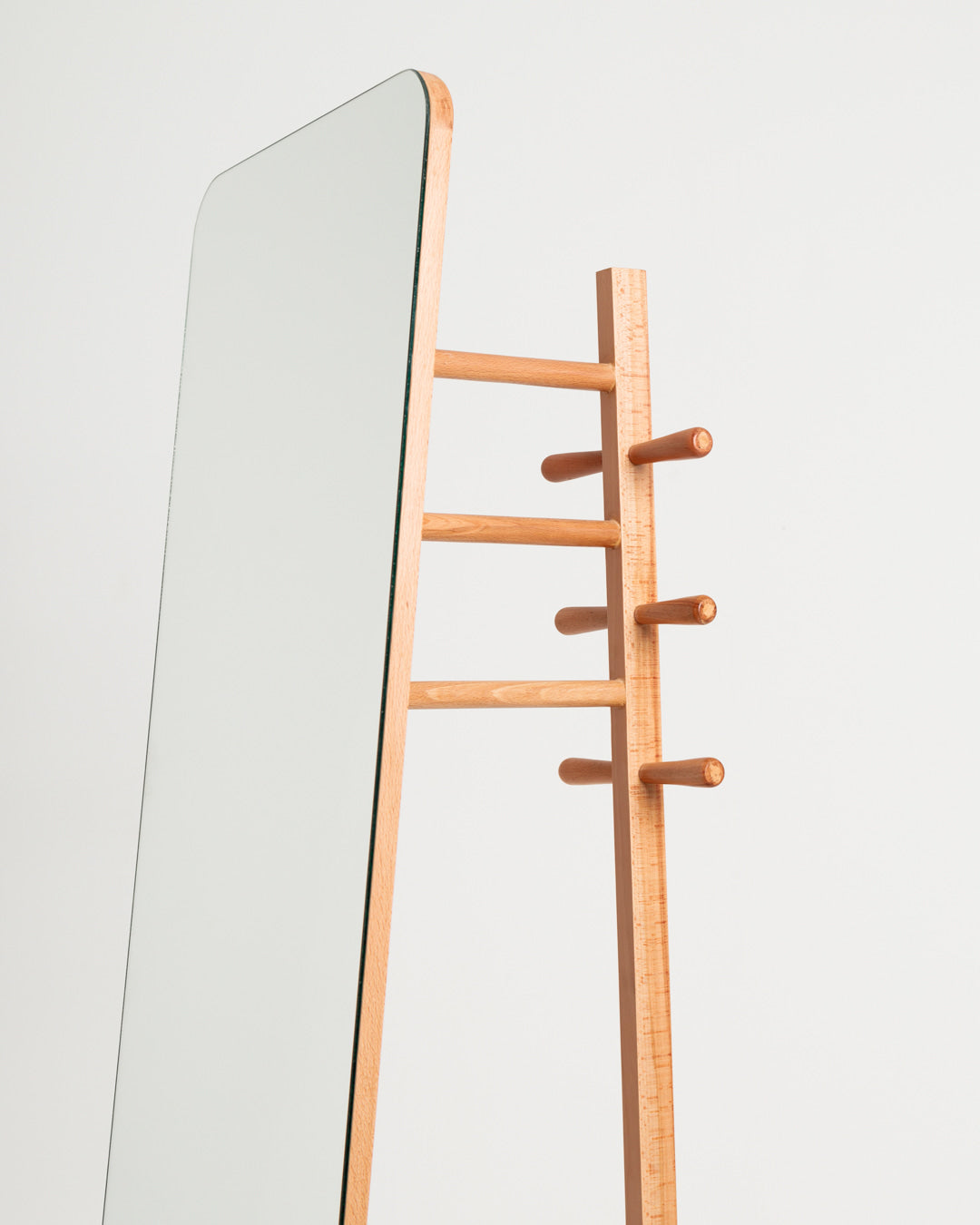 Miroir de garde-robe