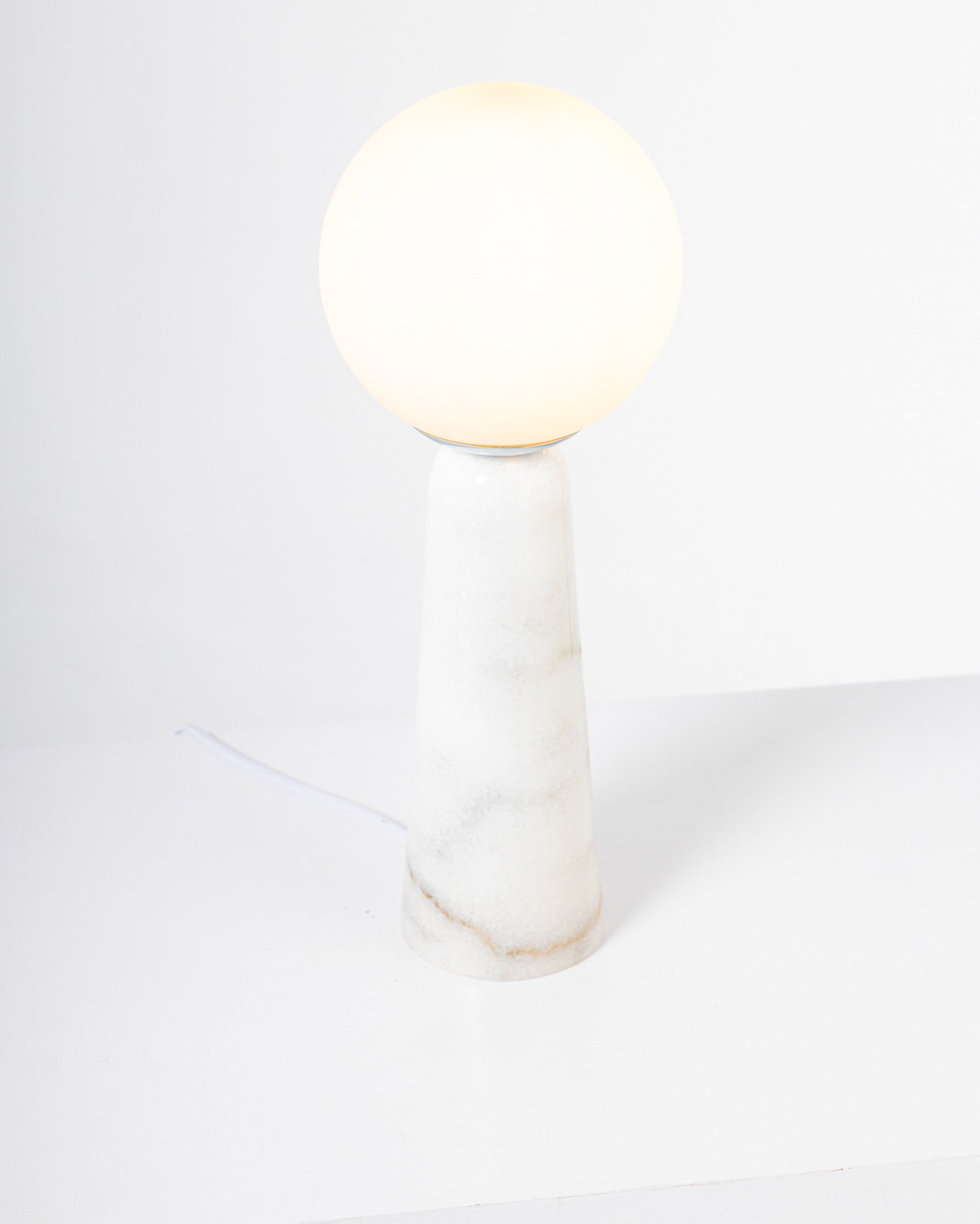 LAMPE DE TABLE IVOIRE