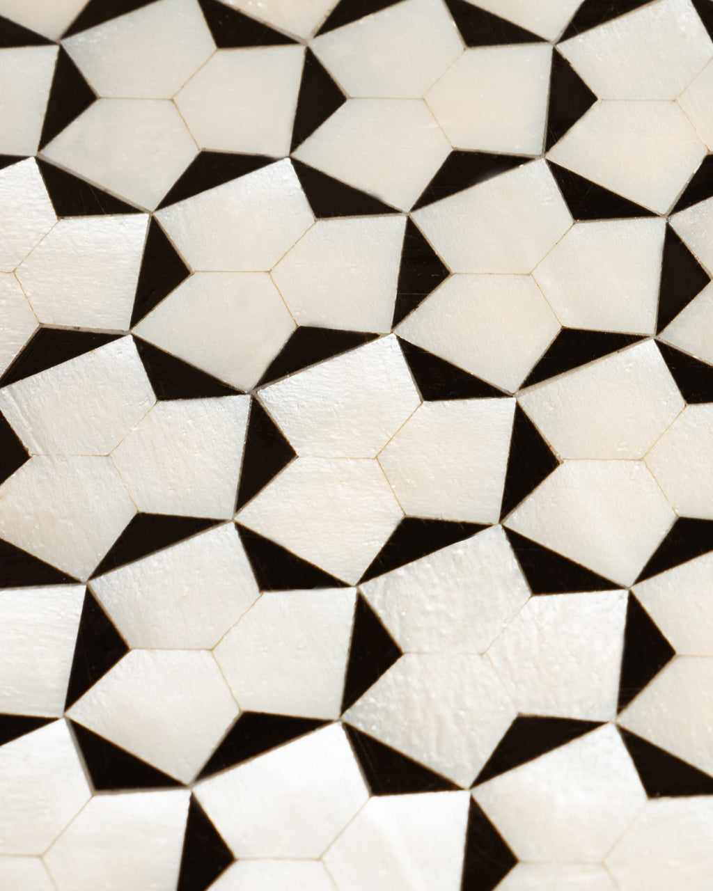 Table basse incrustée marocaine