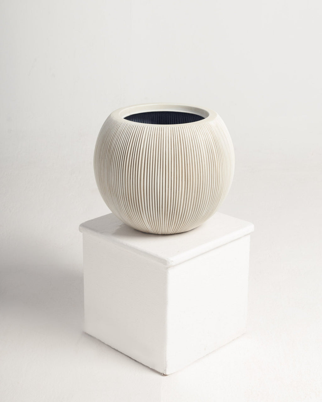 Pot en argile fibreuse