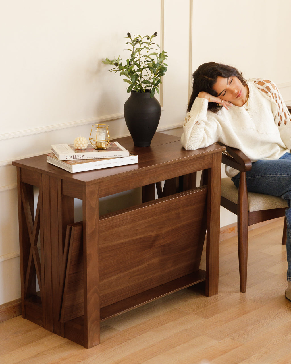 Table transformable en noyer