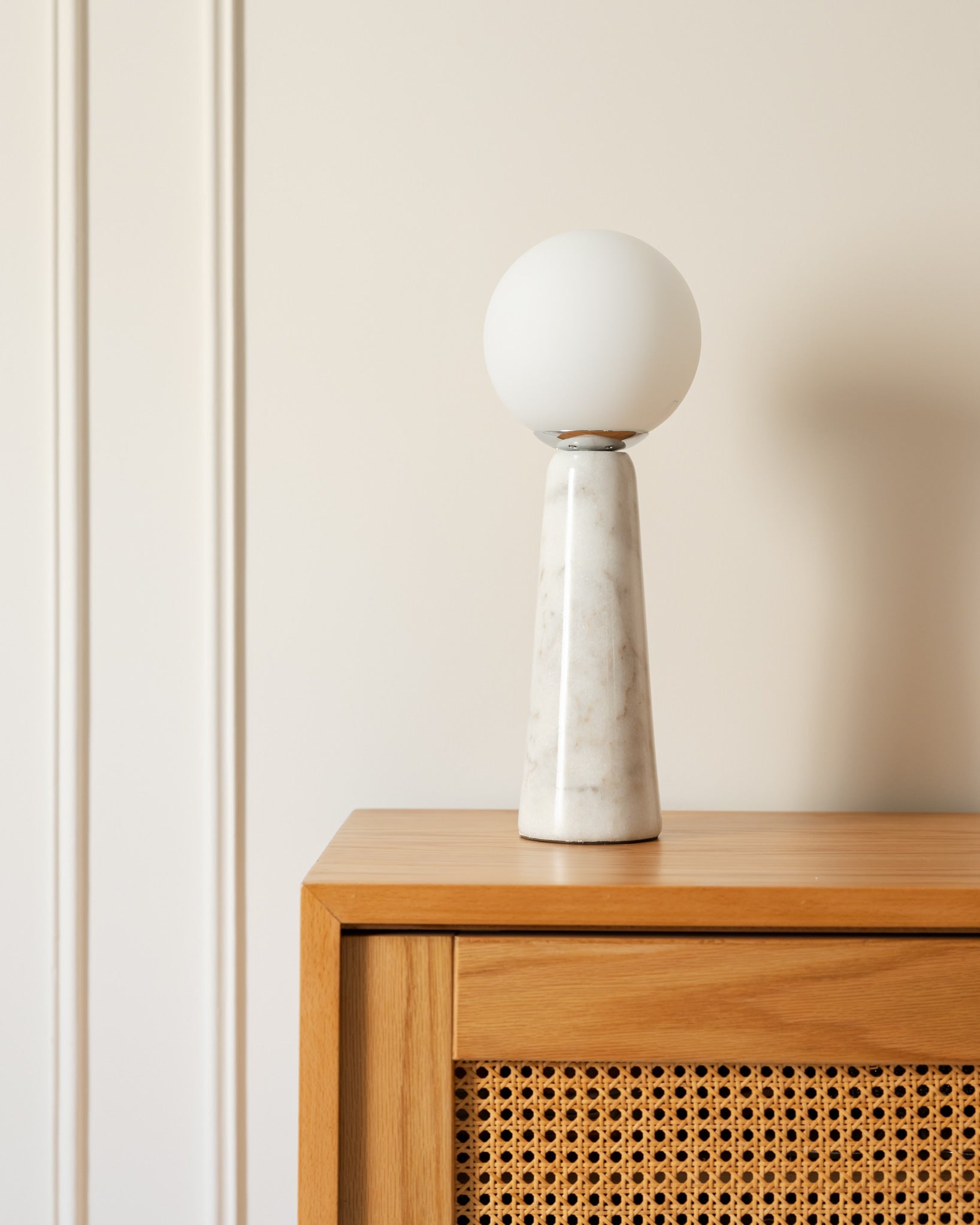 LAMPE DE TABLE IVOIRE