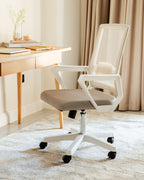 Chaise en maille blanche