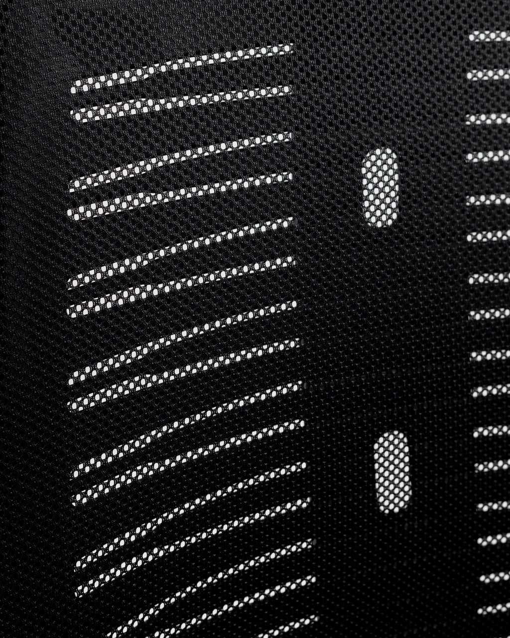 Chaise en maille noire avec appui-tête