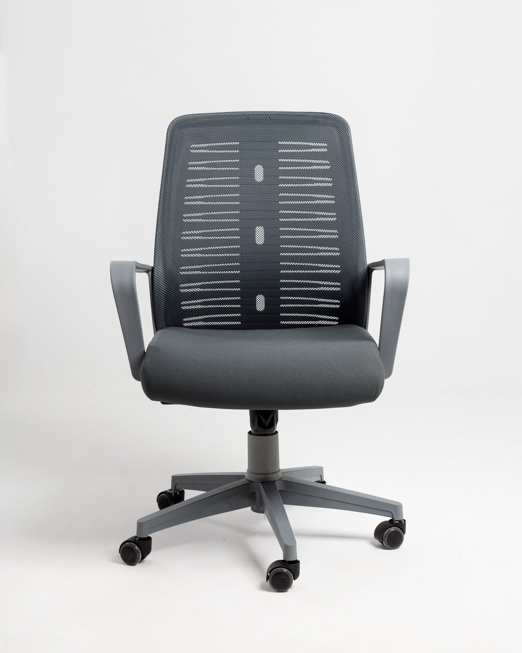 Chaise grise en maille