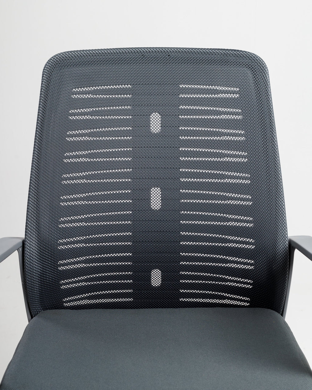 Chaise grise en maille