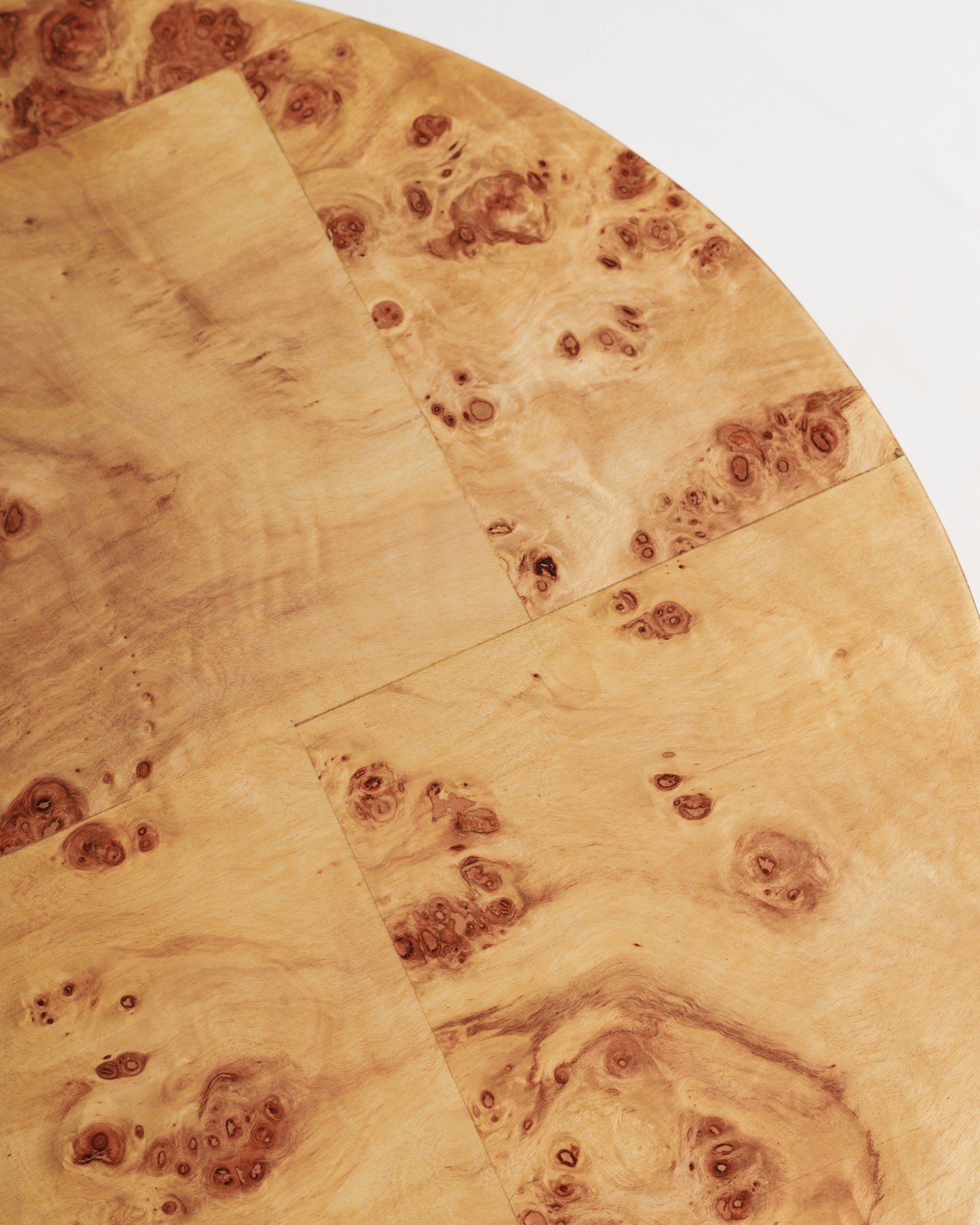 Table d'appoint ronde en loupe