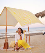 Tente de plage jaune vintage