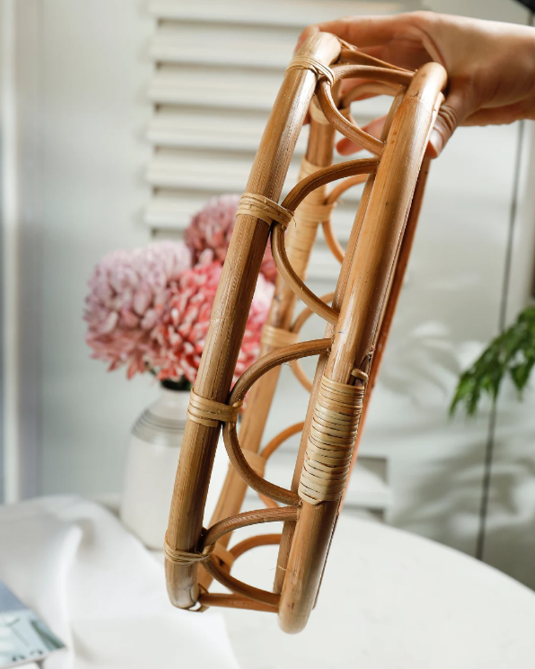 Plateau de service en rotin