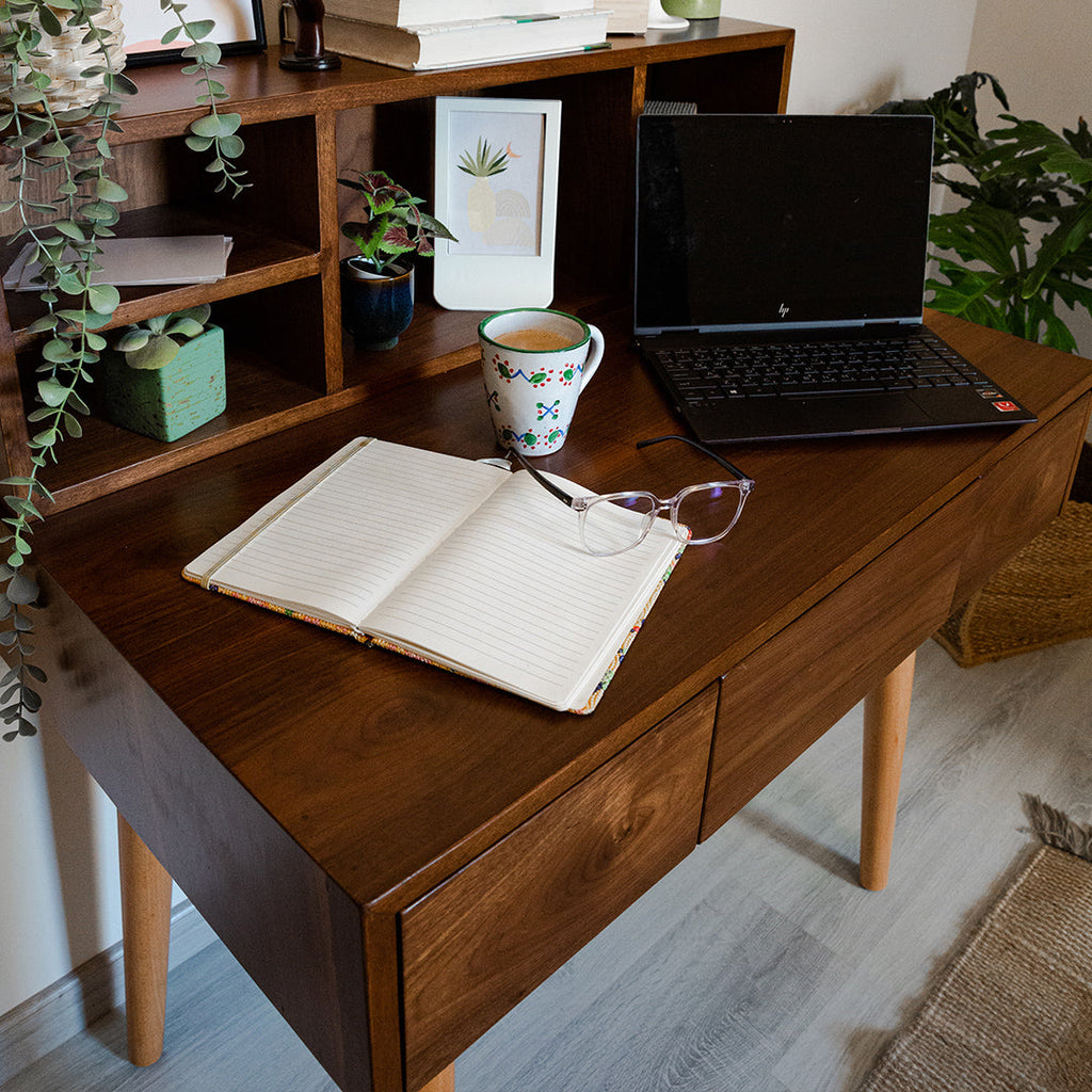 Akila en noyer par AE