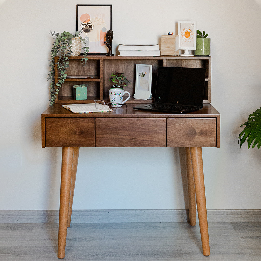 Akila en noyer par AE