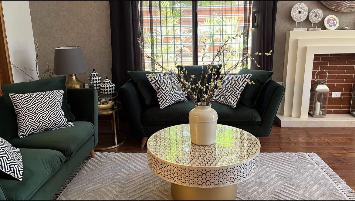 Table basse incrustée marocaine