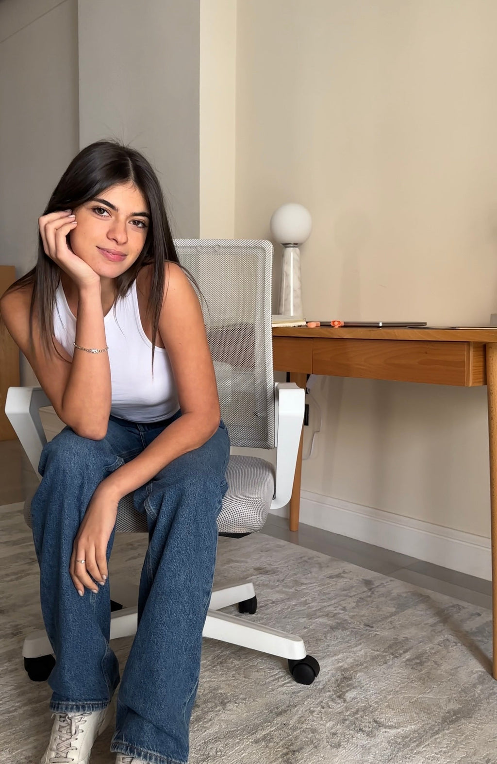 Chaise en maille blanche