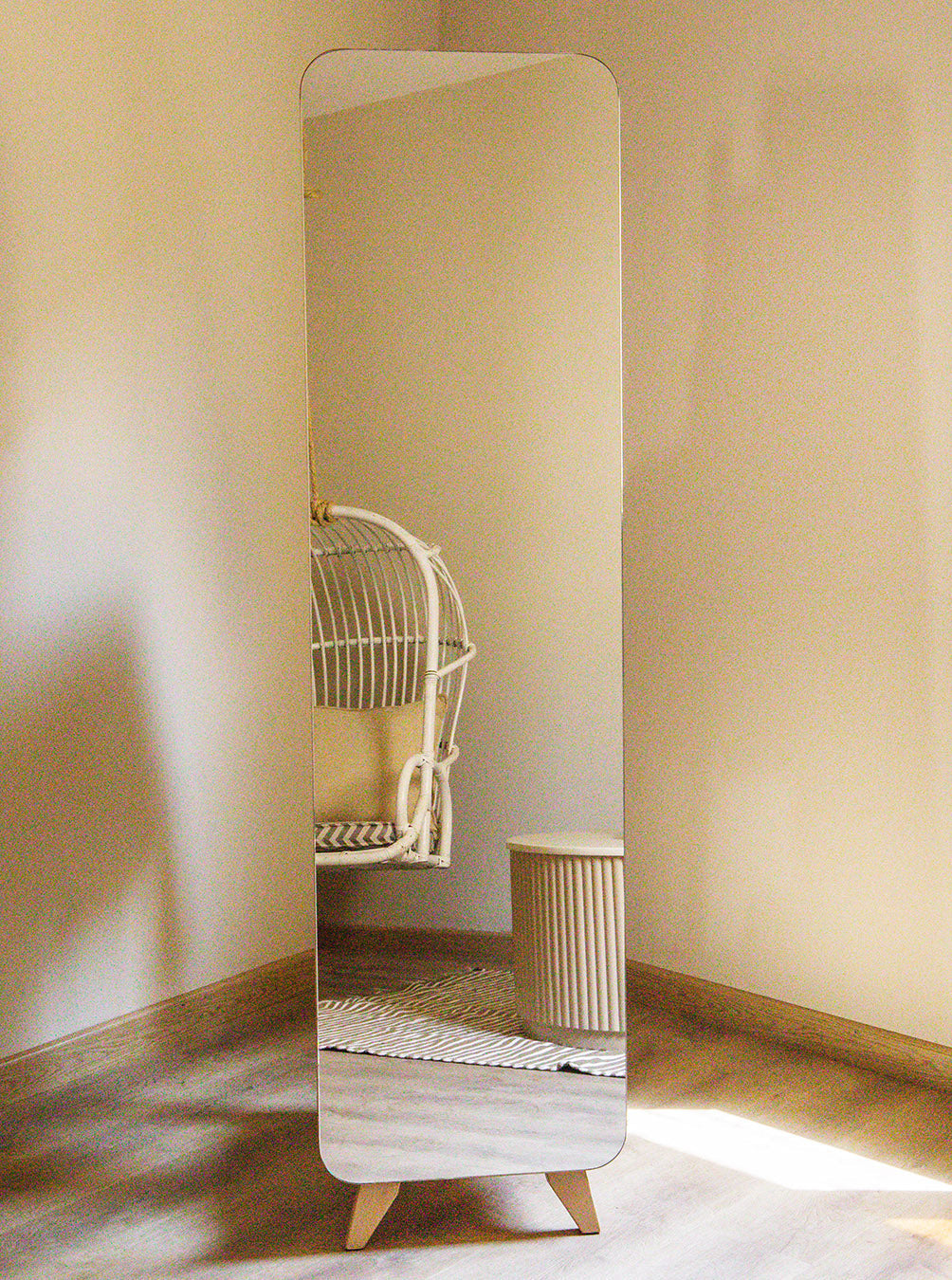 Miroir de garde-robe