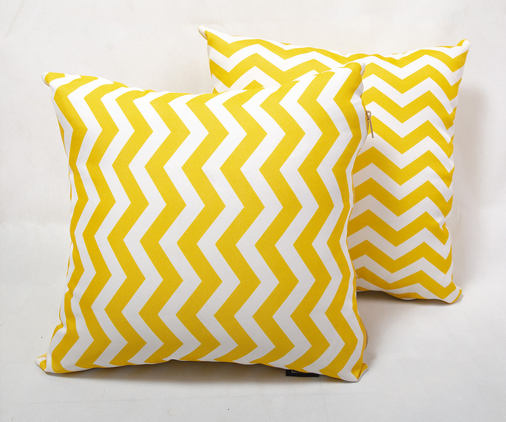 Coussin jaune vintage